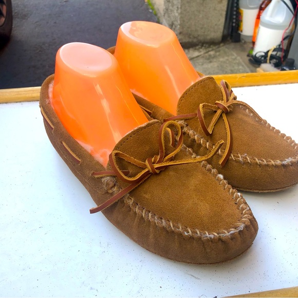 Minnetonka 3311 Women's Chestnut Tan Suede Leather Moccasin Slippers Size 9 - Picture 1 of 10